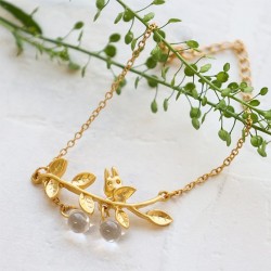 Bijoux - Bijou Bracelet Totoro Blanc Caché Dans Une Feuille -Mon Voisin Totoro