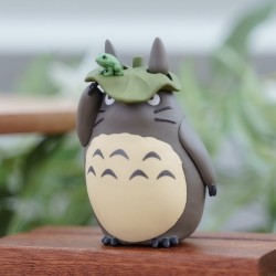 Puzzles - Figurine Kumukumu Totoro Gris avec feuille - Mon Voisin Totoro