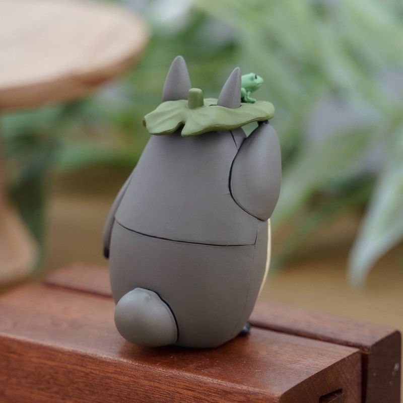 Puzzles - Figurine Kumukumu Totoro Gris avec feuille - Mon Voisin Totoro