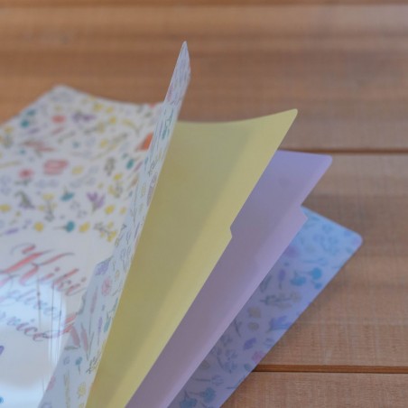 Archivadores - Carpeta A4 con 3 solapas Flores - Nicky, la aprendiz de bruja