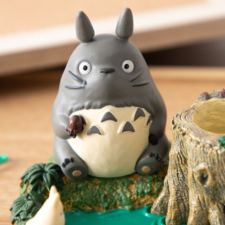 Joyeros - Figuritas del bote de lápices de Totoro al borde del estanque - Mi vecino Totoro