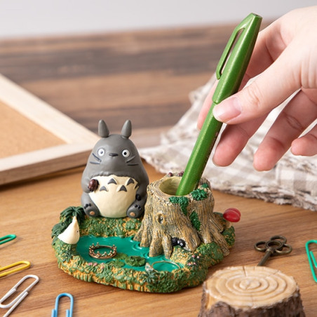 Joyeros - Figuritas del bote de lápices de Totoro al borde del estanque - Mi vecino Totoro