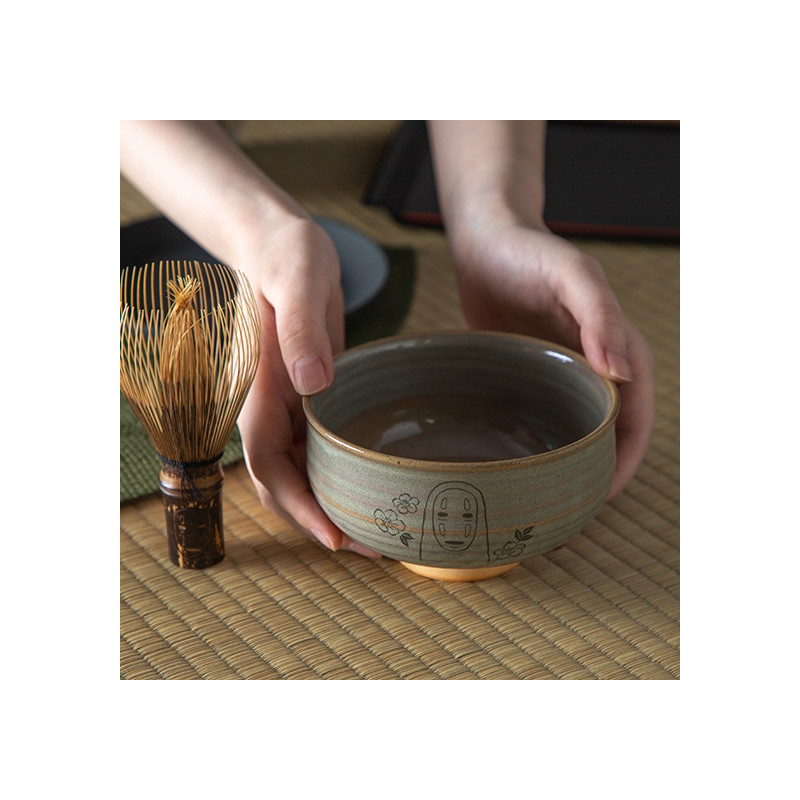 Porcelana japonesa - Akahada-yaki matcha bowl - El viaje de Chihiro