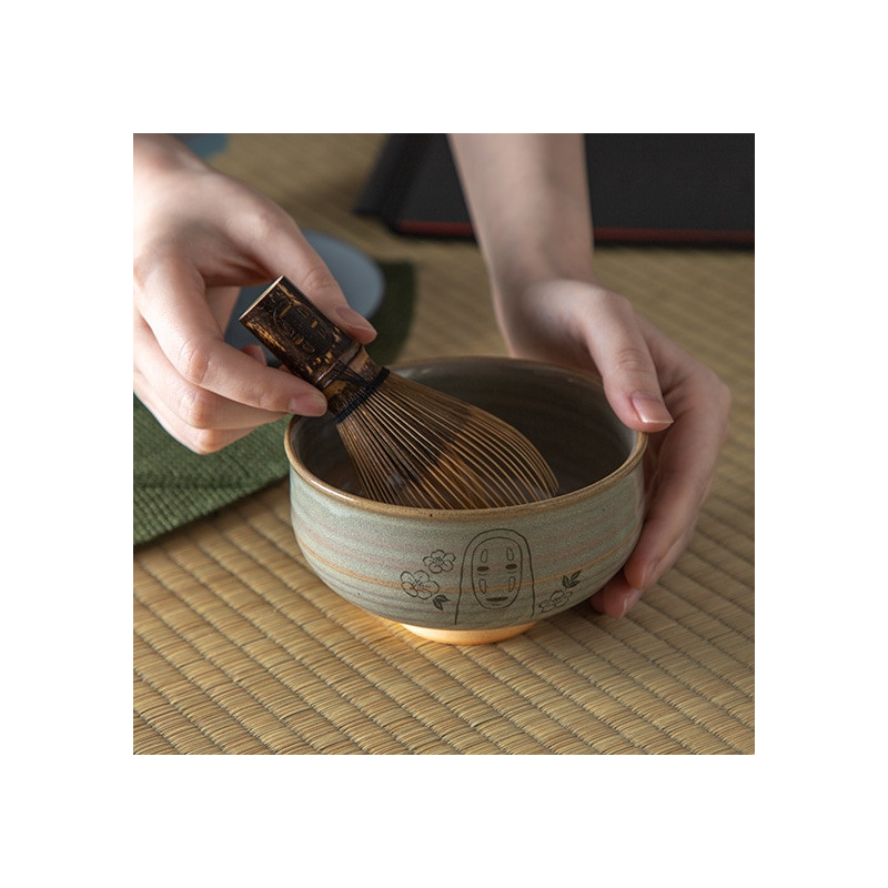 Porcelana japonesa - Akahada-yaki matcha bowl - El viaje de Chihiro