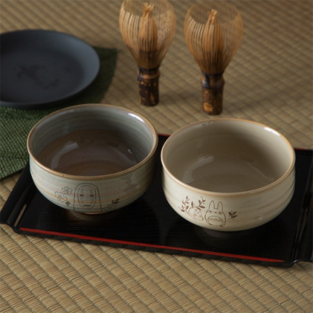 Porcelana japonesa - Akahada-yaki matcha bowl - El viaje de Chihiro