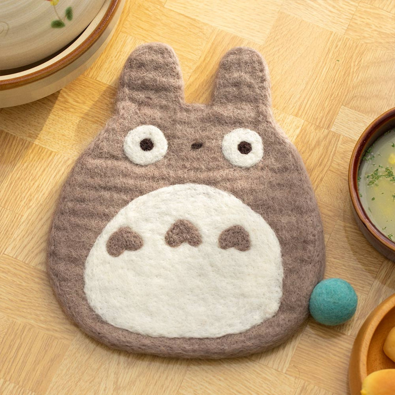 Cuisine et vaisselle - Dessous de plat fait main en laine Totoro Gris - Mon Voisin Totoro