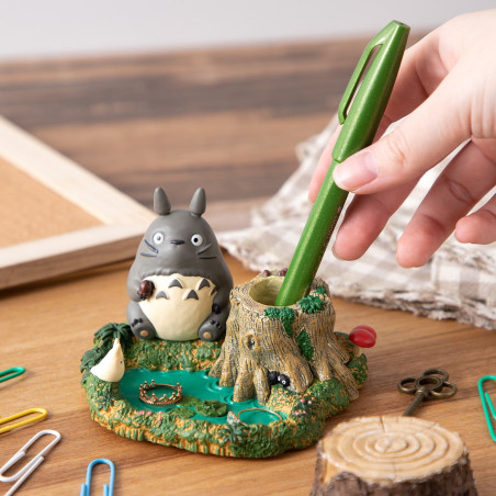 Joyeros - Totoro al borde del estanque figurita de bote de lápices - Mi vecino Totoro