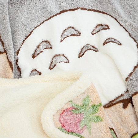 Linge de maison - Grande couverture fluffy Totoro Fraise 200x140cm - Mon Voisin Totoro