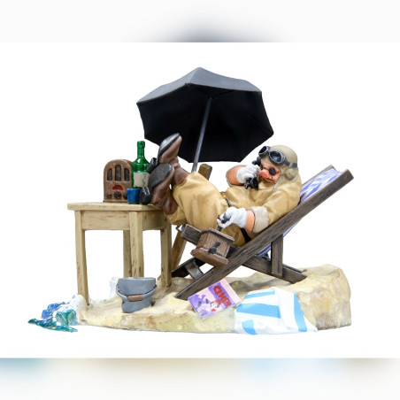 Maquetas - Kit de modelismo 1/48 para pintar a Porco en su escondite - Porco Rosso